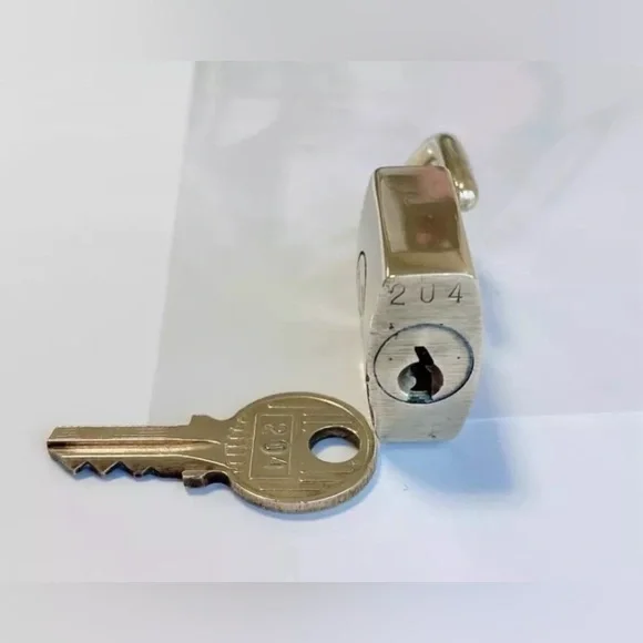 AUTHENTIC Rare 204 Louis Vuitton Lock and key with LV keychain and necklaces! - Picture 6 of 16